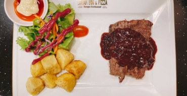Steak thường sốt dâu tằm