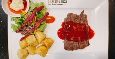 Steak thường sốt chua cay