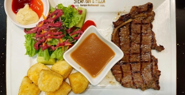 Thăn bò Hokubee sốt vang đỏ 