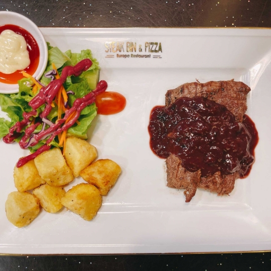 Steak thường sốt BBQ