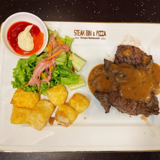 Steak thường sốt tiêu 